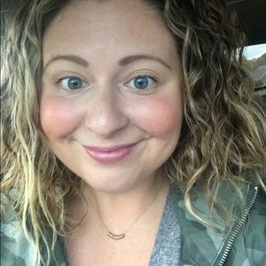 Meet your Posher, Erica